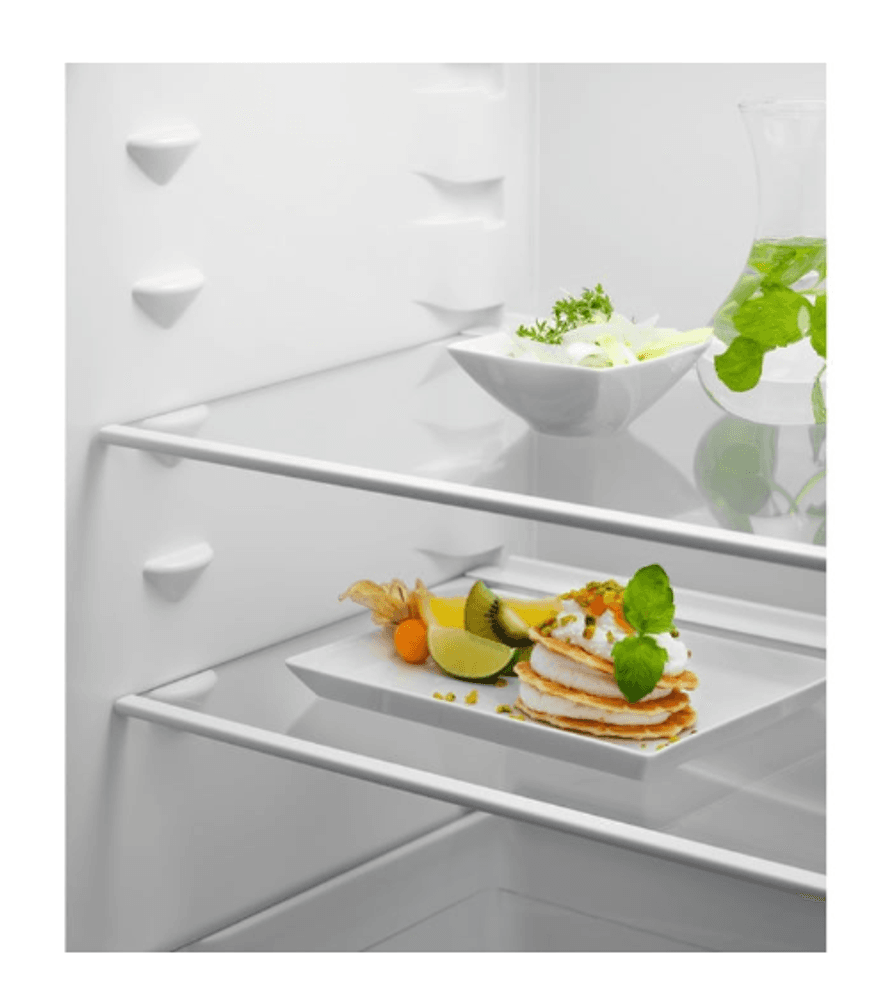 Electrolux integrert kjøleskap  177.2 cm ERD6DE18S1