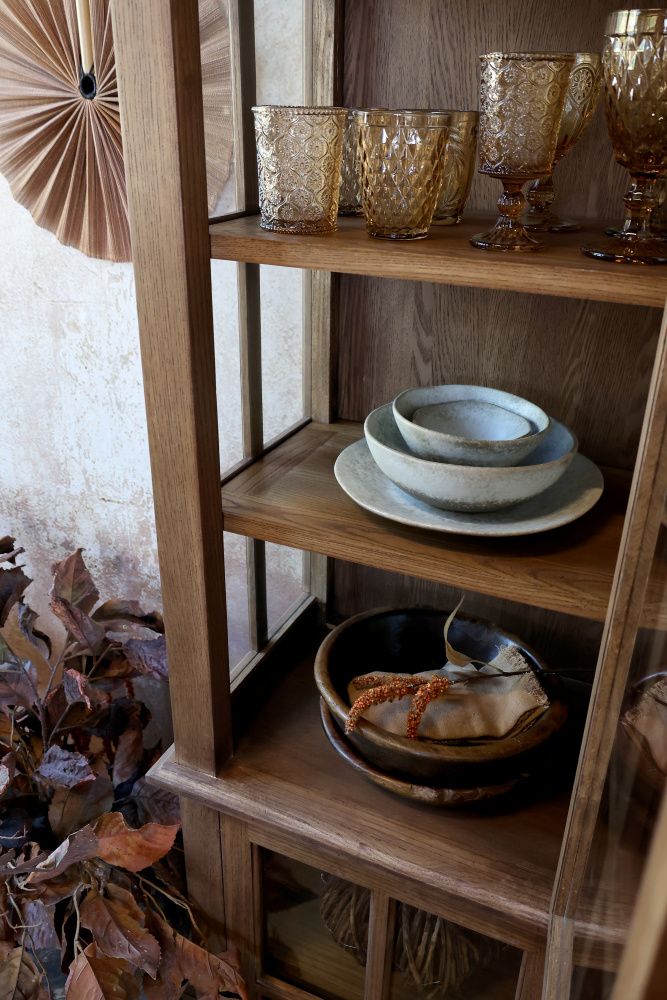 Marseille Vitrineskap i natur med 2 dører og hyller